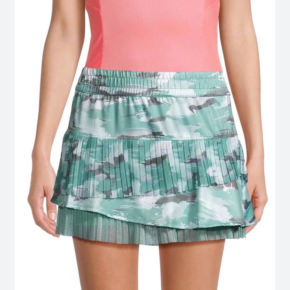 LUCKY in LOVE, Can't Find Me Love Hide N' Seek Camouflage Pleated Miniskirt Sz M
